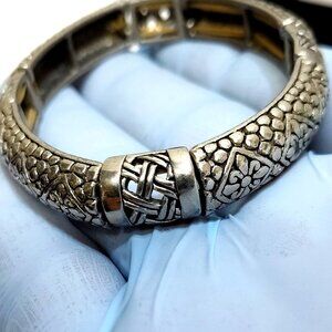 Ashlee Taylor Silver-Tone Bracelet Celtic Knot Design Hinged Womens Jewelry